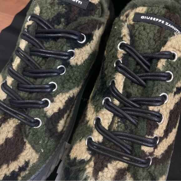 Giuseppe Zanotti Men's Blabber Camo Faux Fur Low Top Sneakers Size 40 US7 - Picture 6 of 16